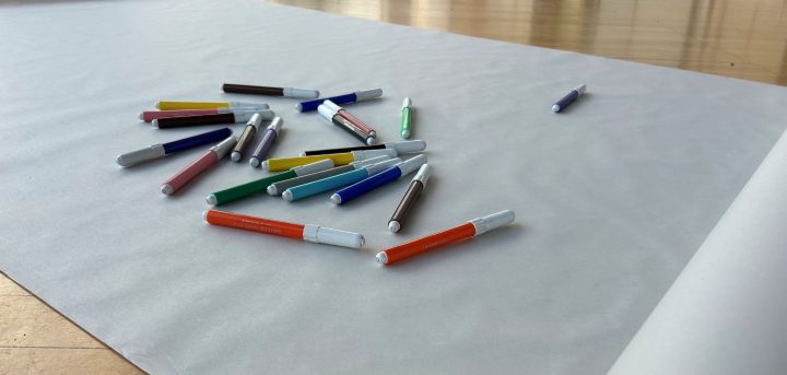 une-frise-pleine-d-histoires-atelier-creation-frac-alsace