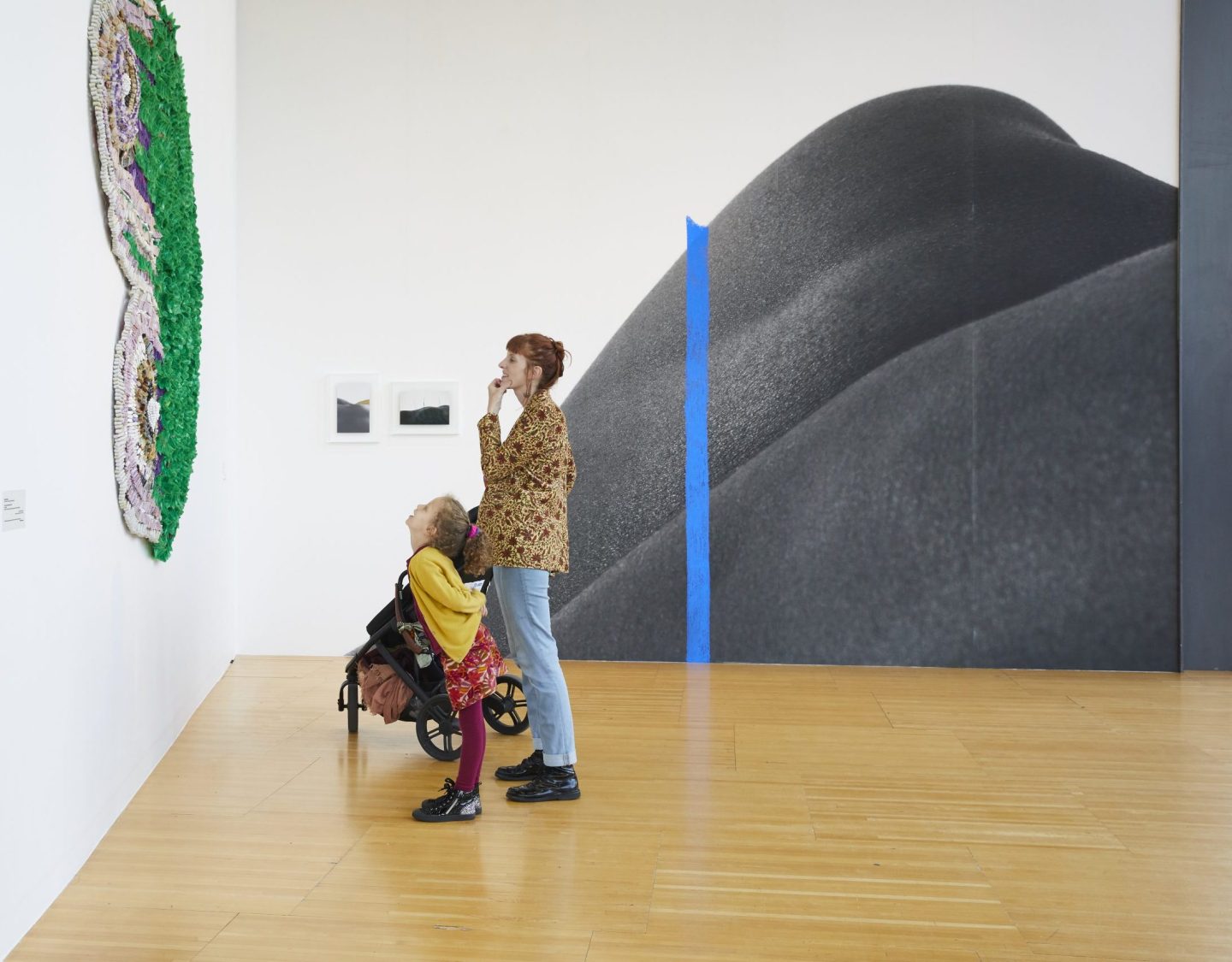 Moffat Takadiwa, "Fast track land reform (a)", 2020, collection FRAC Alsace - Vernissage de l'exposition "TransForm" au FRAC Alsace - Crédit photo : Estelle Hoffert