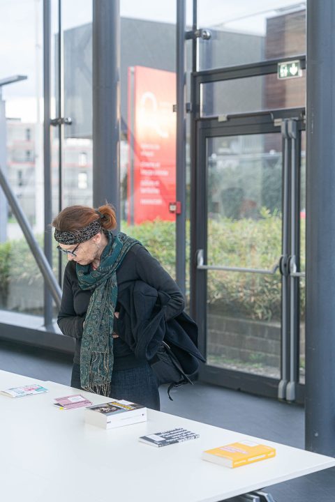 Vernissage de l'exposition "Parfois revenir en arrière et avancer se confondent", 13 mars 2026, FRAC Alsace © Alex Flores, Photographe Vernissage de l'exposition "Parfois revenir en arrière et avancer se confondent", 13 mars 2026, FRAC Alsace © Alex Flores, Photographe