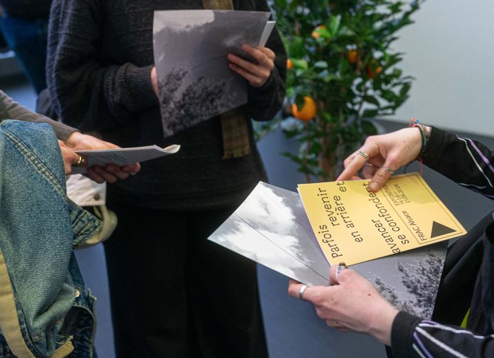 Vernissage de l'exposition "Parfois revenir en arrière et avancer se confondent", 13 mars 2026, FRAC Alsace © Alex Flores, Photographe Vernissage de l'exposition "Parfois revenir en arrière et avancer se confondent", 13 mars 2026, FRAC Alsace © Alex Flores, Photographe