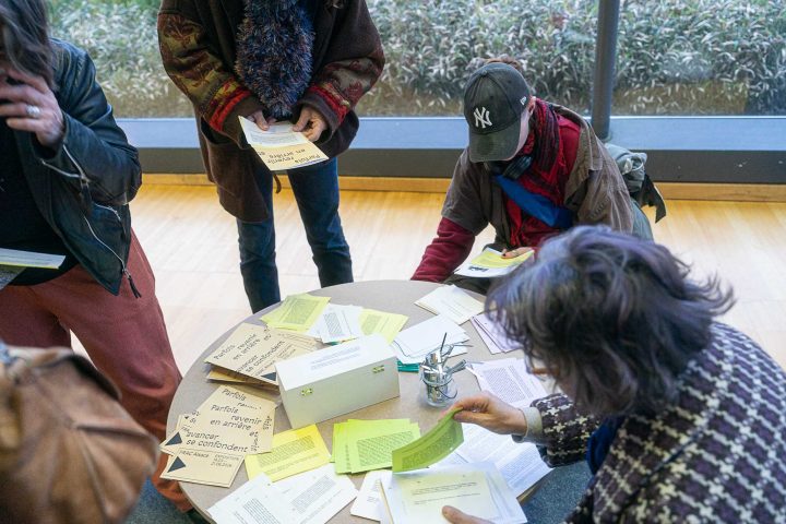 Vernissage de l'exposition "Parfois revenir en arrière et avancer se confondent", 13 mars 2026, FRAC Alsace © Alex Flores, Photographe Vernissage de l'exposition "Parfois revenir en arrière et avancer se confondent", 13 mars 2026, FRAC Alsace © Alex Flores, Photographe