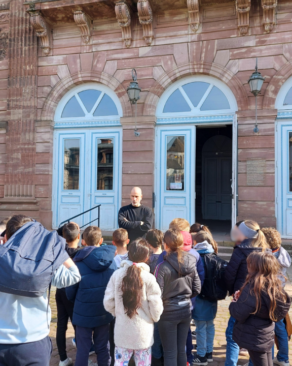 Visite des collections du Musée du Château des Rohan et conférence par Vincent Chevillon, avec les élèves de la ville de Saverne