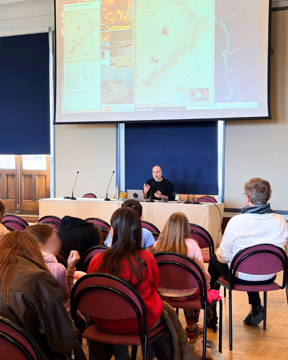 Visite des collections du Musée du Château des Rohan et conférence par Vincent Chevillon, avec les élèves de la ville de Saverne