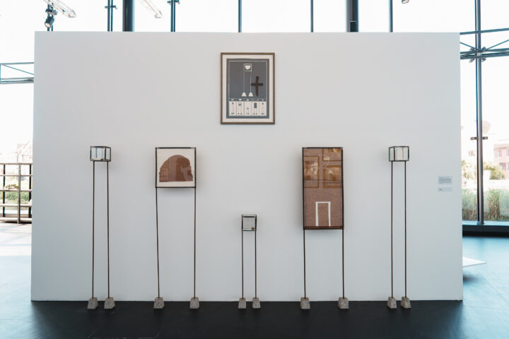 Vue de l'exposition "À la gloire de l'objet" - Estelle Hoffert au FRAC Alsace - Crédit photo : Sébastien Buzov