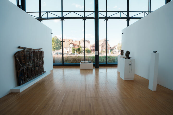 Vue de l'exposition "Voir, revoir" au FRAC Alsace - Crédit photo : Sébastien Buzov