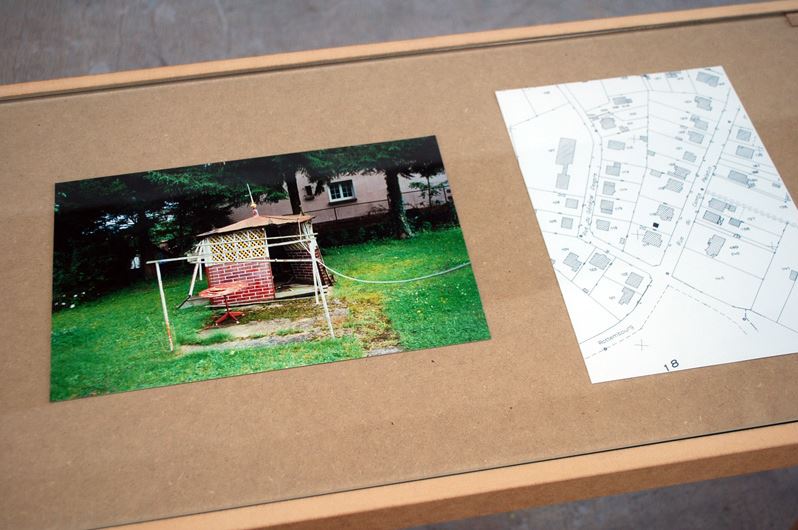 Lara Almarcegui, Abris de jardin à Phalsbourg, 2000, Collection FRAC Alsace © Lara Almarcegui